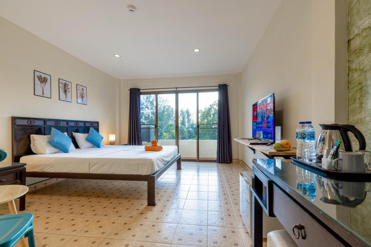 Club22 Kamala Suites, Kamala Beach Buitenkant foto