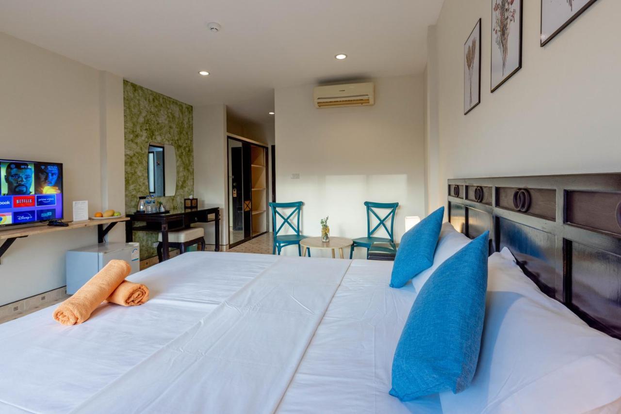 Club22 Kamala Suites, Kamala Beach Buitenkant foto